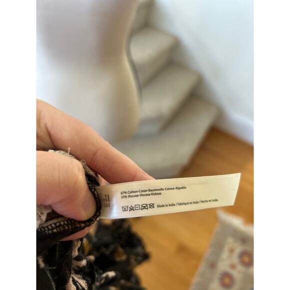 Free People Black & Tan Block Print Floral Short Sleeve Blouse - Picture 7 of 8